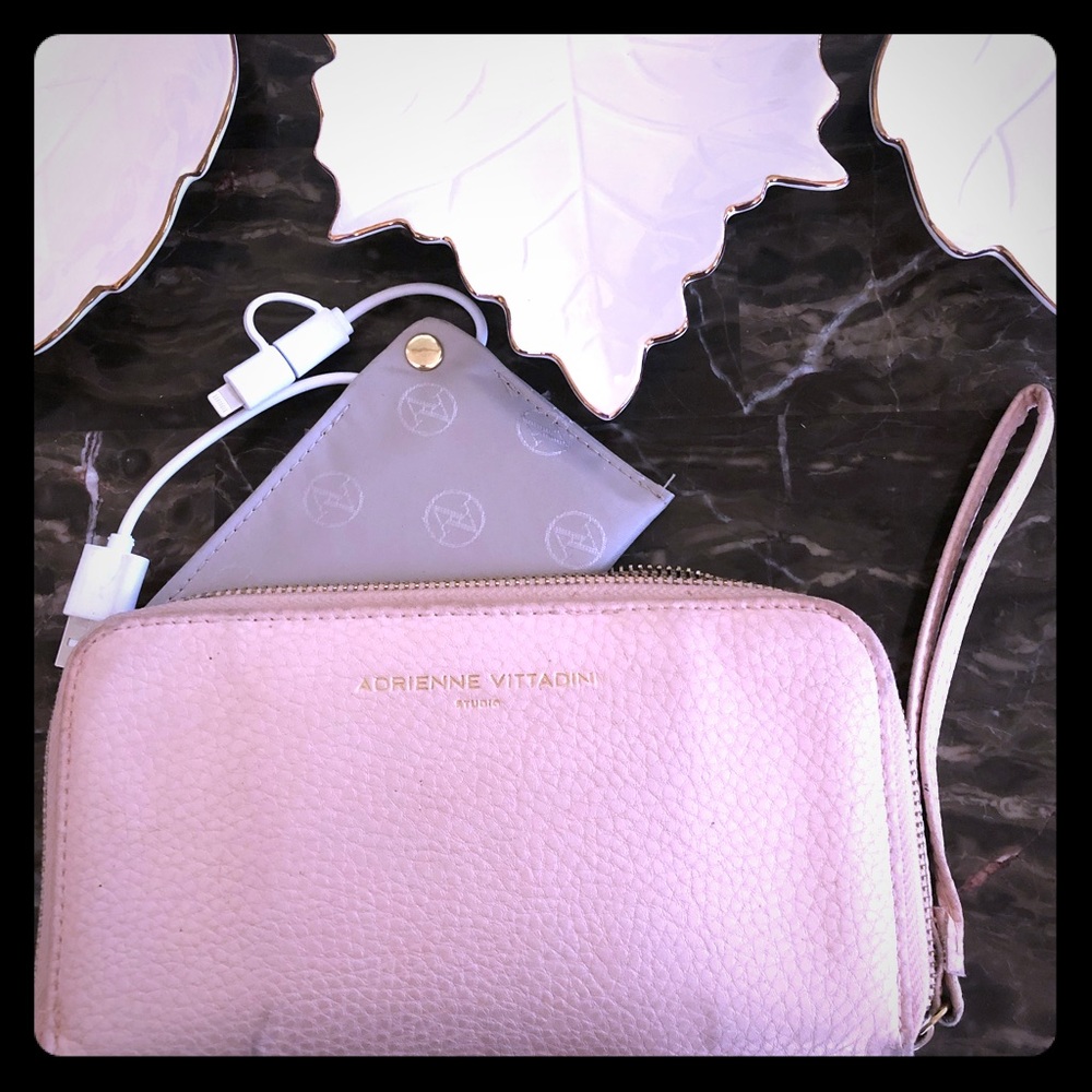 Wallet pink with phone battery charge Leather